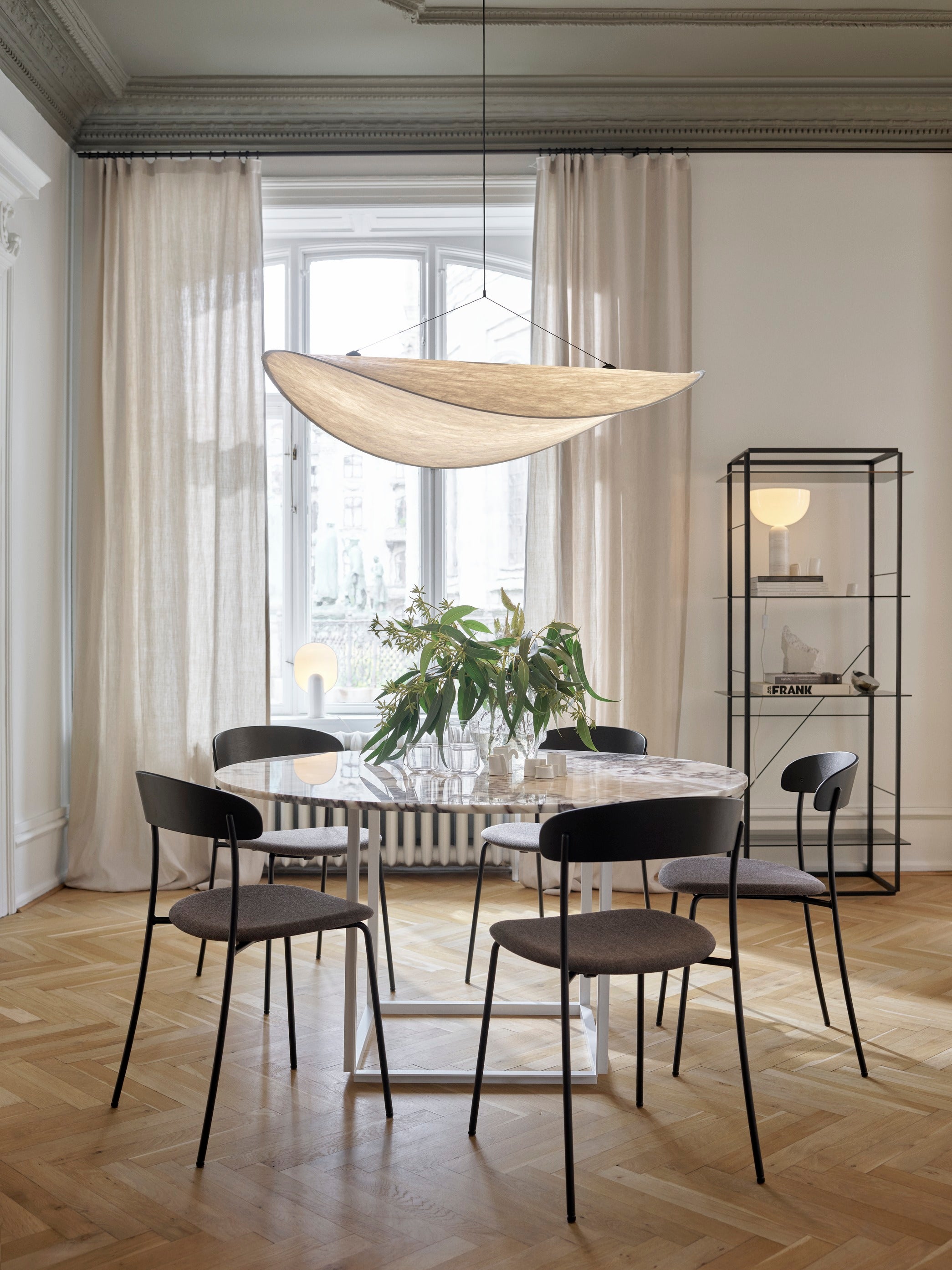 Luminaire suspendu design organique en Tyvek avec LED dimmable – plafonnier moderne en forme de nuage 129 cm | Restfield