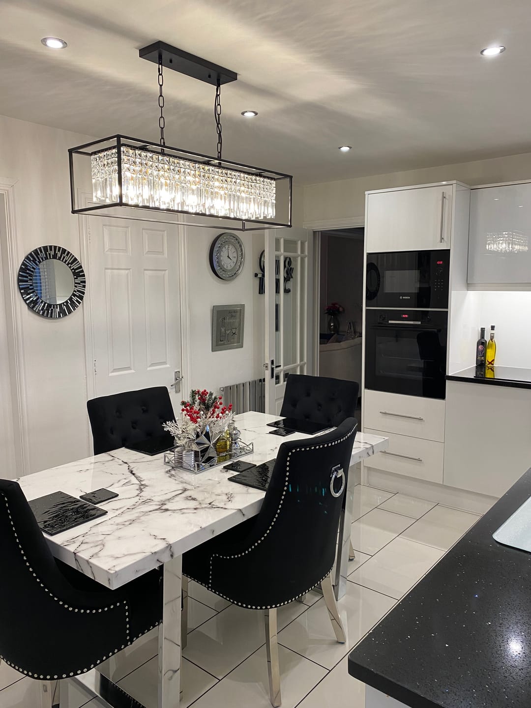Suspension Rectangulaire en Cristal de Luxe Noire pour Îlot de Cuisine et Table à Manger avec 5 Points Lumineux | Restfield